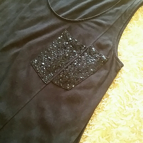 Express tank top with sequin pocket - Picture 2 of 4
